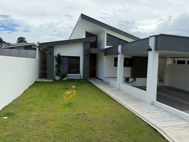 Hermosa casa a la venta, en Tacares de Grecia en Tacares, Grecia, Alajuela — ₡ 118 500 000