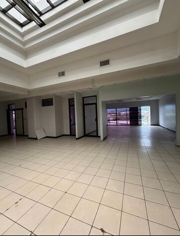 ALQUILER DE LOCAL, HEREDIA, SAN FRANCISCO, CN PASEO DE LAS FLORES. in San Francisco, Heredia — $1,947