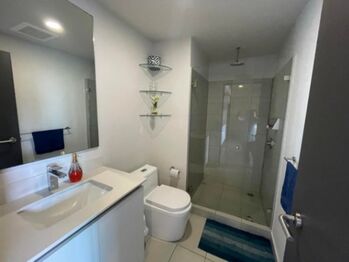 MLS-26-1037 LS ALQUILER APARTAMENTO MATA REDONDA SAN JOSE  in Mata Redonda, San José — $1,250 - Photo 4 of 6
