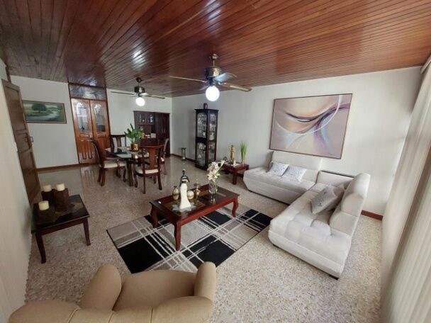 Se vende espaciosa casa con uso mixto en Alajuela Centro 25-1989 in Alajuela — $230,000 - Photo 2 of 19