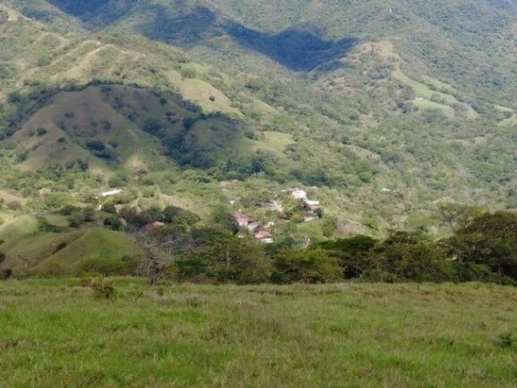 Se vende amplia finca de 26 hectáreas en Ciudad Colón 23-3180 in Colón, Mora, San José — $9,100,000