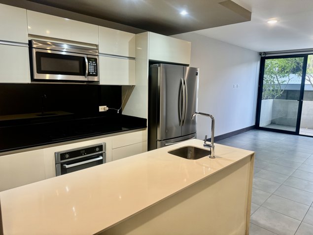 Venta apartamento en Curridabat - Torre Golfside en Granadilla, Curridabat, San José — $175,000 - Foto 2 de 38