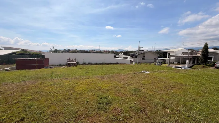 SE VENDE LOTE EN CONDOMINIO, GRECIA en Grecia, Alajuela — ₡ 33 000 000