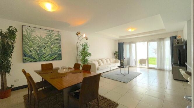 Venta de Casa en San Rafael de Escazú. RAH 26-33 en San Rafael, Escazú, San José — $319,000