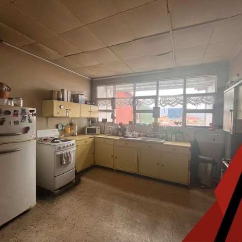 Venta de propiedad comercial con uso mixto y alto potencial #27-302 GS in Hospital, San José — $235,000