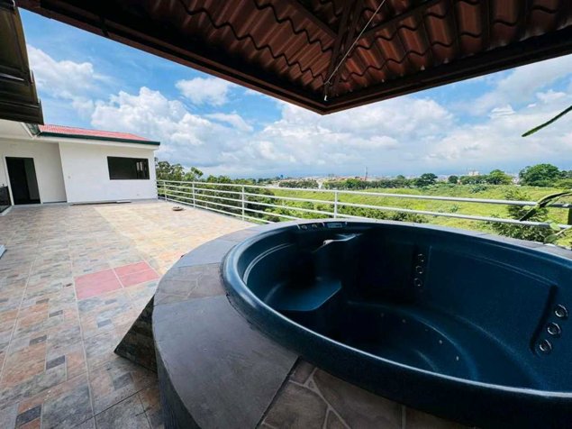 PENTHOUSE EXCLUSIVO EN NUNCIATURA. in Pavas, San José — $350,000 - Photo 3 of 28
