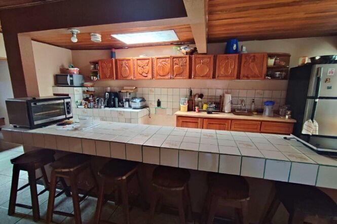 Amplia casa en el centro de San Ramón de Alajuela en San Ramón, Alajuela — $280,000