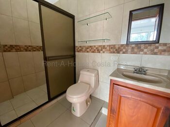 Edificio de uso mixto con rentas activas en ubicación estratégica #26-2121 GS in Carmen, San José — $470,000 - Photo 5 of 13