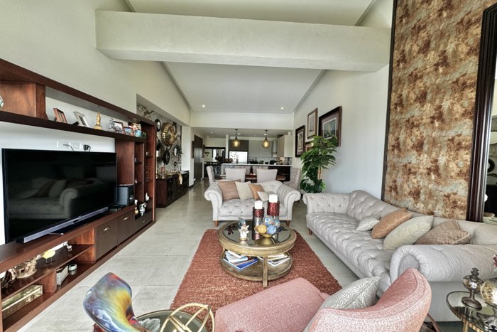 Apartamento de una sola planta en Condominio Dukana, Guachipelín en San Rafael, Escazú, San José — $3,000 - Foto 3 de 37
