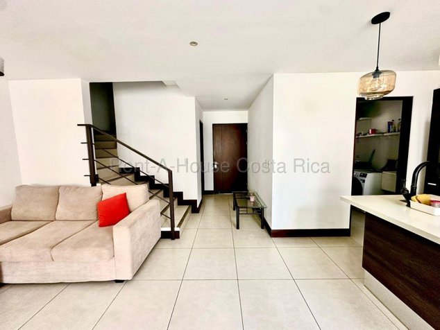 CASA EN VENTA EN SANTA ANA en Santa Ana, San José — $290,000 - Foto 3 de 10