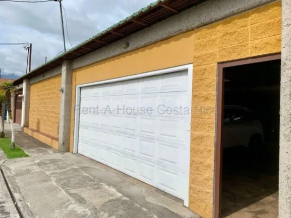 Hermosa y amplia casa en alquiler - Pitahaya, Cartago in Aguacaliente, Cartago — ₡ 600 000