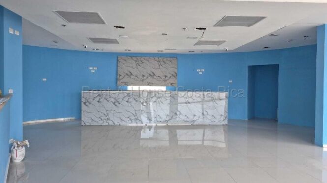 Se vende local comercial en Santa Ana San José 26-2045 en Santa Ana, San José — $780,000
