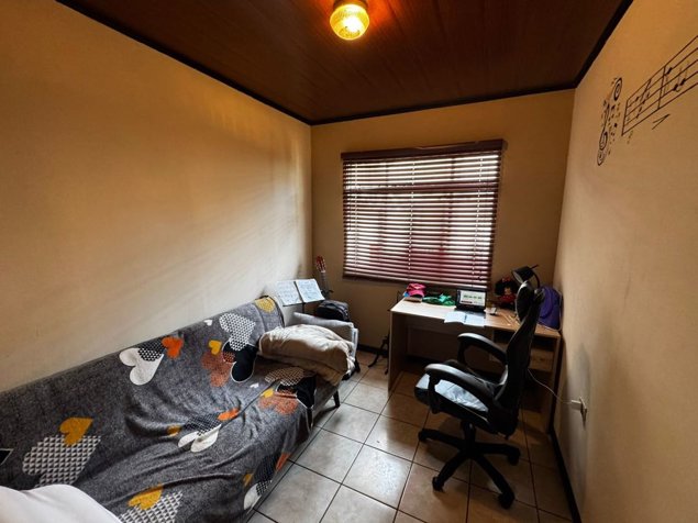 Se Vende Casa en Urbanizacion El Bosque en Oreamuno Cartago en San Rafael, Oreamuno, Cartago — ₡ 60 000 000 - Foto 3 de 11