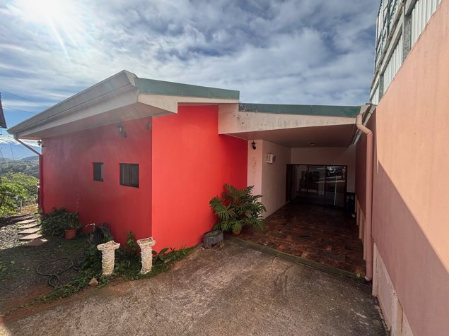 Casa con excelente vista cerca de la ciudad en comunidad cerrada en Atenas, Alajuela — $259,000 - Foto 3 de 27