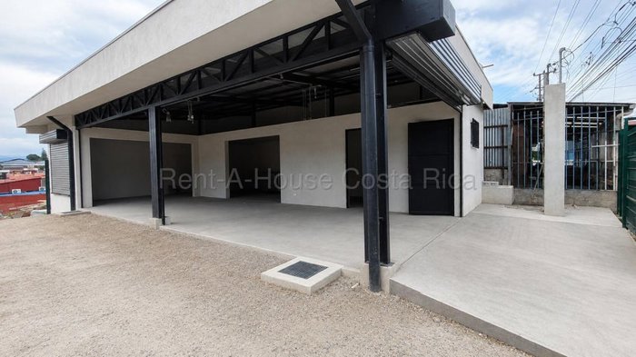 Venta de Lote Comercial en Tibás-Cinco Esquinas. RAH 27-667 in Cinco Esquinas, Tibás, San José — $590,000