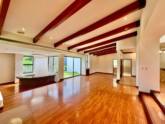 Venta o Alquiler Casa Condominio El Sol, San Rafael de Escazú en San Rafael, Escazú, San José — $5,000