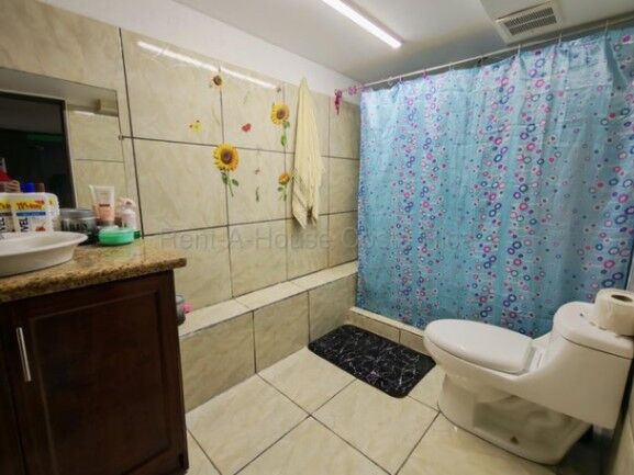 MLS-26-1677 LS VENTA CASA CON 2 APARTAMENTO SAN JOSE ALAJUELA CONTACRENOS AL # 86127562 in San José, Alajuela — ₡ 125 000 000