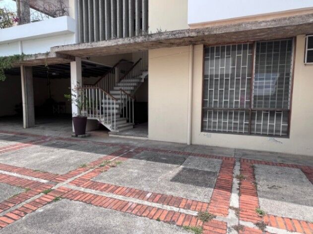 MLS-25-1627 KQ ALQUILER APARTAMENTO MONTES DE OCA SAN JOSE in San Pedro, Montes De Oca, San José — $1,900