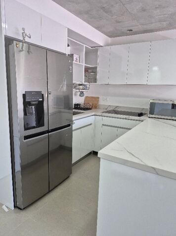 Apartamento Semi Amueblado en Alquiler en Khaya, Curridabat in Curridabat, San José — $1,000