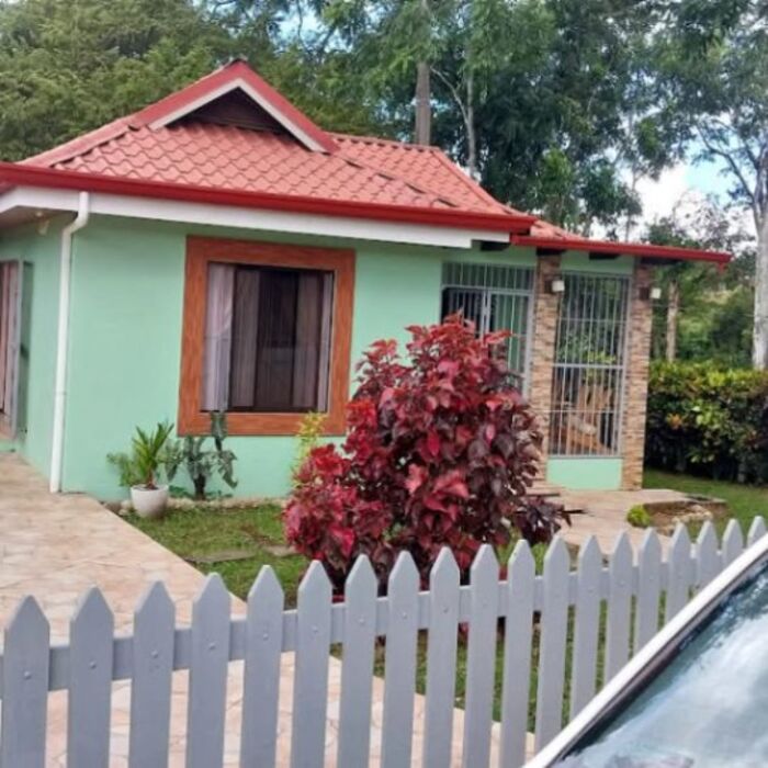SE VENDE BELLA PROPIEDAD Y CASA EN PALMARES DE PÉREZ ZELEDÓN.  in San Isidro De El General, Pérez Zeledón, San José — ₡ 65 000 000