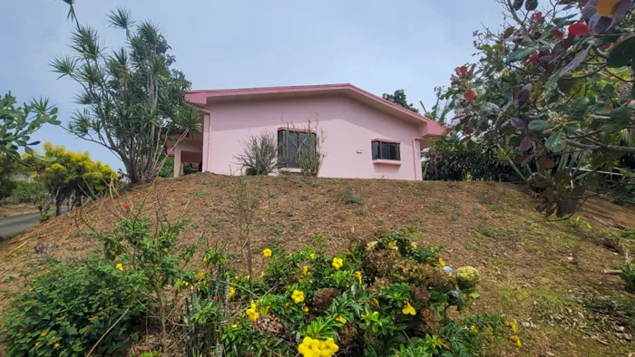2Bedroom Home with Spacious Garden and Peaceful en Sarchí Norte, Sarchí, Alajuela — ₡ 70 000 000