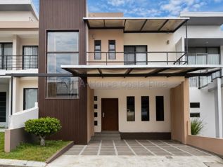 Casa en Venta en San Francisco de Heredia