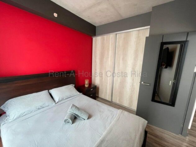 Alquiler de Apartamento Amueblado en Secret Sabana. RAH 26-2128 in Mata Redonda, San José — $1,000