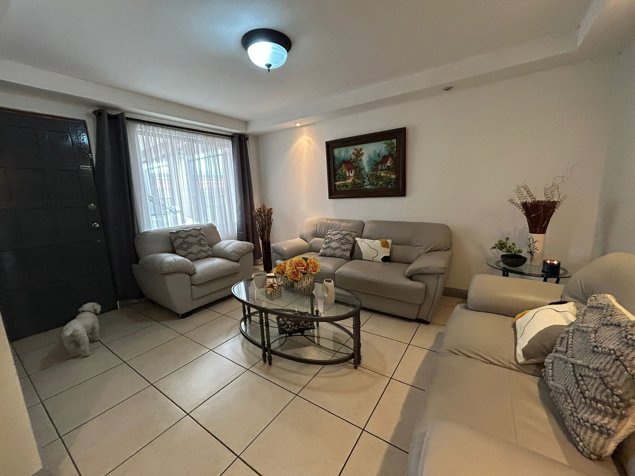 Casa Independiente en Venta en San Francisco de Dos Ríos con Patio in San Francisco de Dos Ríos, San José — $357,142 - Photo 2 of 31