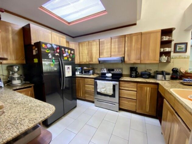 Venta de Casa en San Rafael de Escazú. RAH 25-678 en San Rafael, Escazú, San José — $490,000