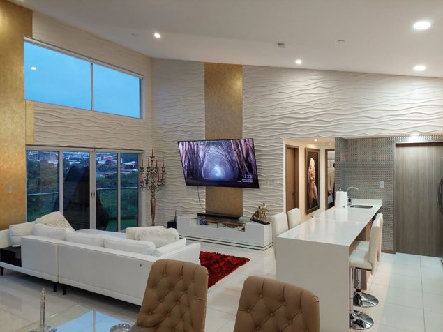 Penthouse en alquiler y venta en Torre Paradisus en Pavas, San José — $2,250