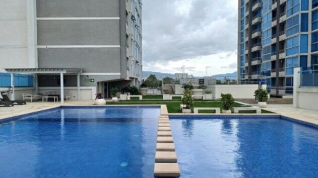 Se alquila moderno apartamento amoblado en Torre Los Yoses 26-69 in San Pedro, Montes De Oca, San José — $1,350
