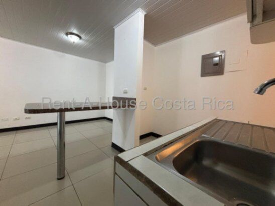 SE VENDE PROPIEDAD CON 2 APARTAMENTOS TIBÁS  in San Juan, Tibás, San José — $200,000