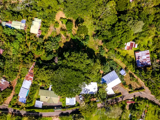 Venta de Quinta con 3 casas, 1 apartamento con 6076 m2 en Tabarcia, Mora, San José — $640,000
