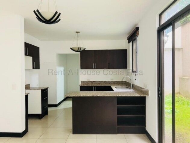 Venta de Casa en Ulloa-Heredia. RAH 26-2246 en Ulloa, Heredia — ₡ 108 000 000