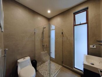 MLS-27-71 LS VENTA CASA SAN PEDRO SAN JOSE CONTACTENOS AL # 86127562 en San Pedro, Montes De Oca, San José — $575,000 - Foto 4 de 12