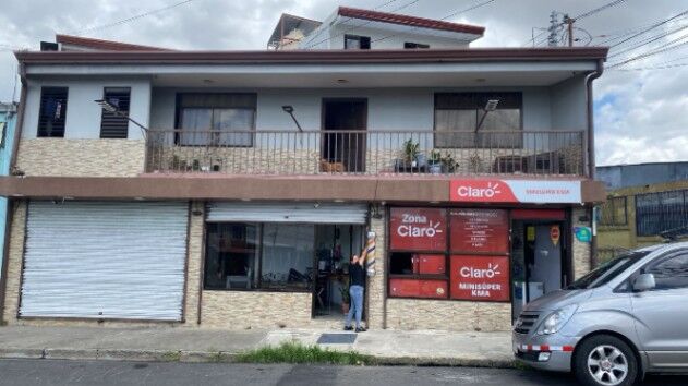 LOCALES COMERCIALES Y PROPIEDADES RESIDENCIALES DE VENTA EN HATILLO 4, SJ en Hatillo, San José — ₡ 295 000 000