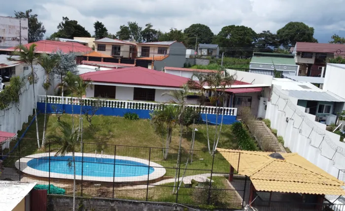 For Sale, Spacious House, Santo Domingo, Heredia in Pará, Santo Domingo, Heredia — $450,000 - Photo 3 of 30