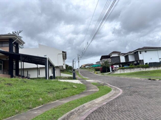 Se venden 2 lotes en Condominio en La Guácima de Alajuela in Guácima, Alajuela — $100,000