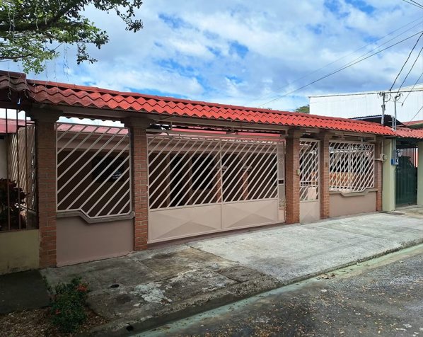 Linda casa en venta en San Isidro del general PZ en San Isidro De El General, Pérez Zeledón, San José — ₡ 88 500 000