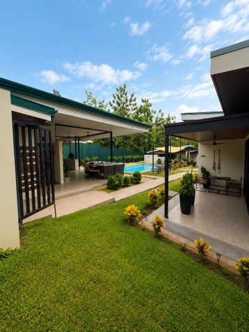 Complejo Turístico Casa do Mar en Venta – 5 Villas con Piscina in Tamarindo, Santa Cruz, Guanacaste — $850,000 - Photo 2 of 16