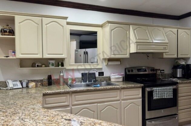 Casa en venta en Pavas, San José – 2 habitaciones, 2.5 baños y excelente ubicación in Pavas, San José — $330,000
