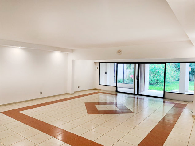 Gran Oportunidad de VENTA en LOS LAURELES in Escazú, San José — $650,000