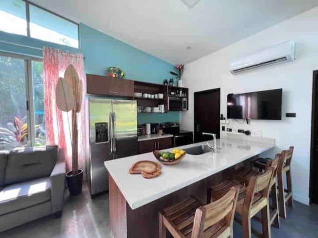 Acogedora Casa de 3 cuartos con piscina en Marbella Lomas del Sol en Cuajiniquil, Santa Cruz, Guanacaste — $375,000 - Foto 3 de 13