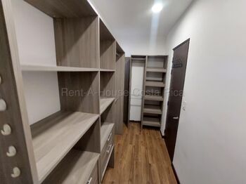 Alquiler de Casa en San Rafael de Escazú. RAH 26-1748 en San Rafael, Escazú, San José — $3,000 - Foto 5 de 20