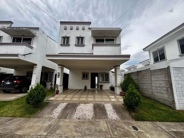 Casa en Alquiler | Natura Viva, La Guácima | ₡550.000 en Guácima, Alajuela — ₡ 550 000