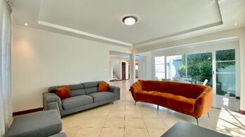 Alquiler Casa en Escazú en San Rafael, Escazú, San José — $3,950 - Foto 4 de 37