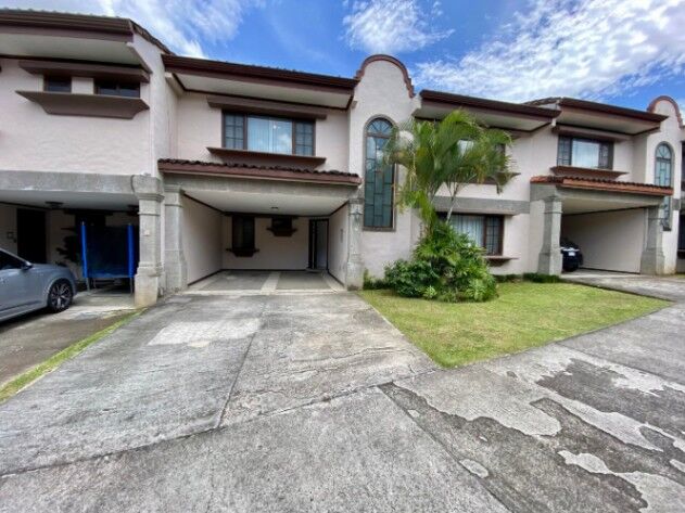 Venta de Casa de Lujo en Guachipelin, Esaczú / Mls. 25-228 OFC JB en San Rafael, Escazú, San José — $279,000