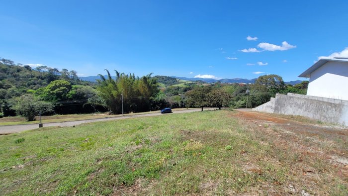 Gated Community Living – Lot for Sale in Grecia en Grecia, Alajuela — ₡ 61 000 000 - Foto 3 de 9