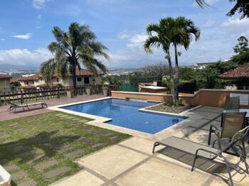 CASA EN VENTA EN SAN RAFAEL ESCAZÙ en San Rafael, Escazú, San José — $325,000 - Foto 5 de 9