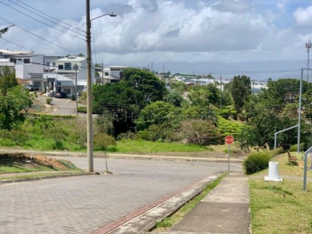 Venta de Lote en Condominio Rivera del Irazú-San Nicolás, Cartago. en San Nicolás, Cartago — ₡ 36 000 000